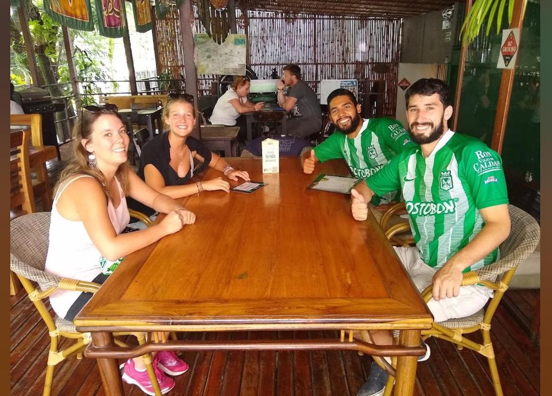 Casa Kiwi Hostel Medellín Esterno foto