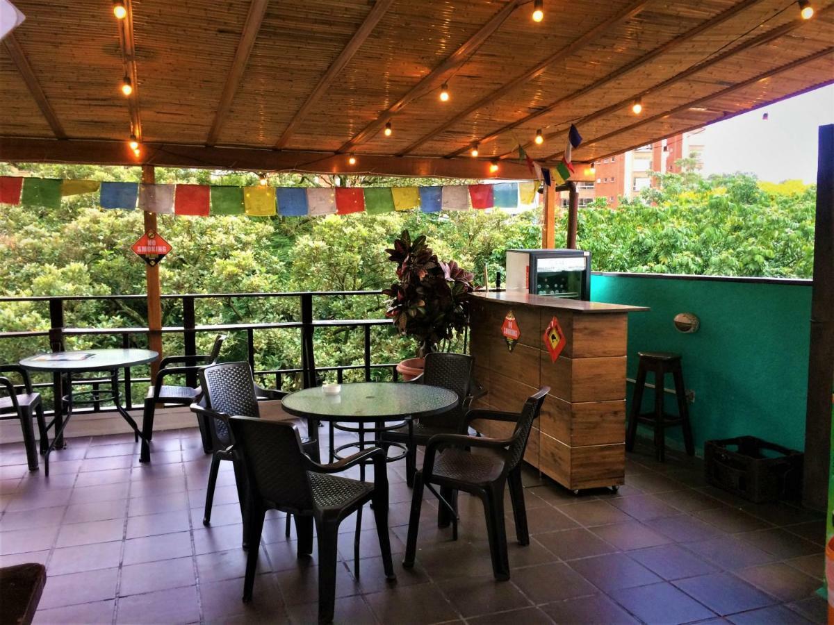 Casa Kiwi Hostel Medellín Esterno foto